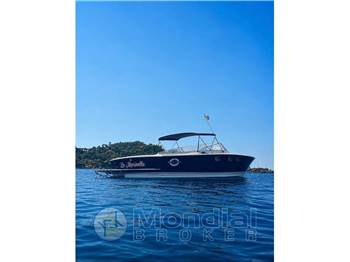Magnum Marine 38