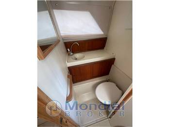 Bertram Yacht 25 Express Cruiser (REFIT COMPLETO)