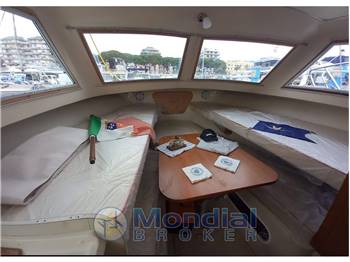 Bertram Yacht 25 Express Cruiser (REFIT COMPLETO)