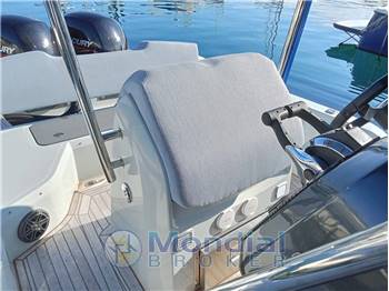 SACS Strider 800