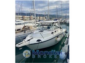 Boston Whaler 305 Conquest