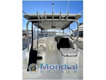 Boston Whaler 305 Conquest