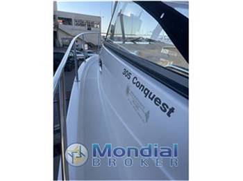 Boston Whaler 305 Conquest