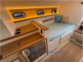 Magnum Marine 38 (REFIT 2024 by THUNDERBOAT ITALIA)