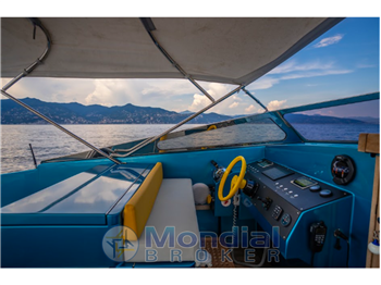 Magnum Marine 38 (REFIT 2024 by THUNDERBOAT ITALIA)