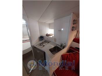 Magnum Marine 40