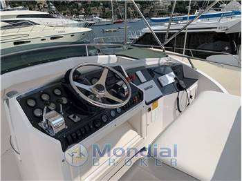 Blackfin Yacht Corp. 29' Flybridge