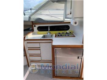 Blackfin Yacht Corp. 29' Flybridge