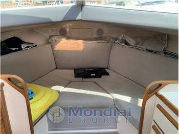 Blackfin Yacht Corp. 29' Flybridge