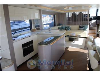 ABSOLUTE YACHTS NAVETTA 70