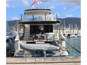 ABSOLUTE YACHTS NAVETTA 70