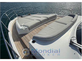 AZIMUT YACHTS 53 FLYBRIDGE