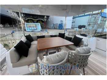 AZIMUT YACHTS MAGELLANO 66