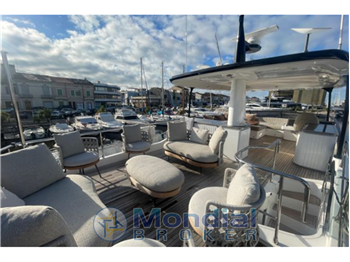 AZIMUT YACHTS MAGELLANO 66