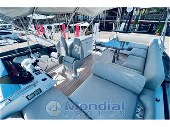 AZIMUT YACHTS S7 SPORT FLY