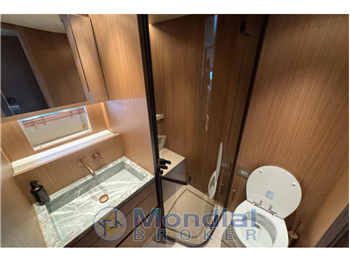 AZIMUT YACHTS SEADECK 7