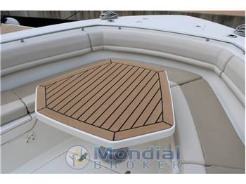 BOSTON WHALER USA 380 OUTRAGE ANNIVERSARY