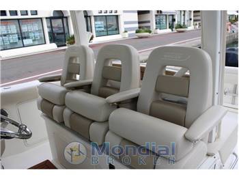 BOSTON WHALER USA 380 OUTRAGE ANNIVERSARY