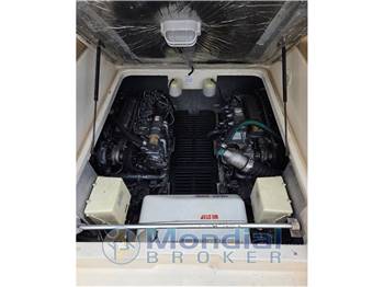 MAINSHIP USA 34 PILOT RUM RUNNER