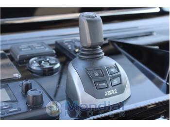 PERFORMANCE BOAT SOLARIS POWER 44 OPEN