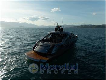 Pershing 7X - Gruppo Ferretti 7X