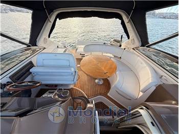 Regal Marine COMMODORE 3560