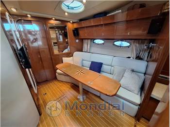 Regal Marine COMMODORE 3560