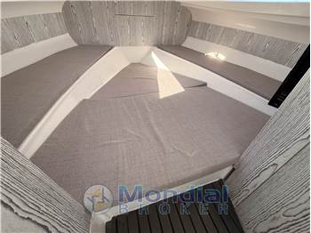 Revenger 28,70 Zeus Cabin