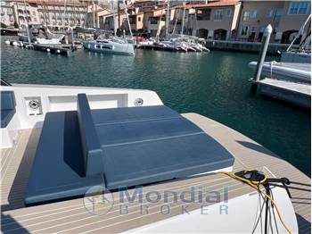 Vandutch VanDutch 48