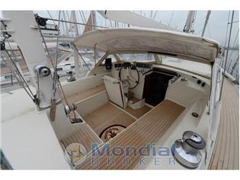 Amel Super Maramu 2000 Red Line