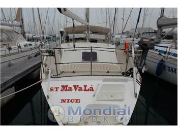 Amel Super Maramu 2000 Red Line