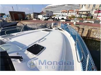 Tiara Yachts 4300 Sovran
