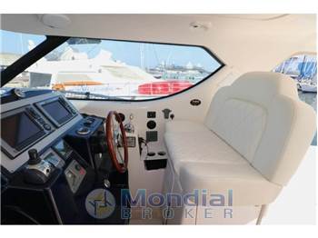 Tiara Yachts 4300 Sovran