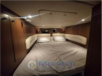 Tiara Yachts 4300 Sovran