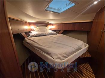Tiara Yachts 4300 Sovran