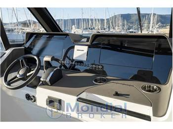 Wellcraft Marine 28 T-TOP