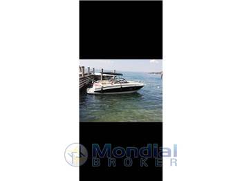 Bayliner 742R Cuddy cabin