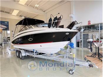 Bayliner 742R Cuddy cabin