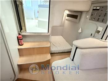 Tiara Yachts 290 Sport - Refit 2022/23