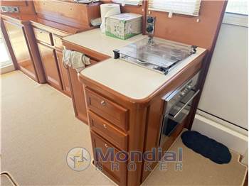 Beneteau Swift trawler 42