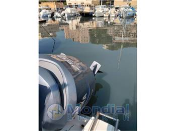 Robalo r260