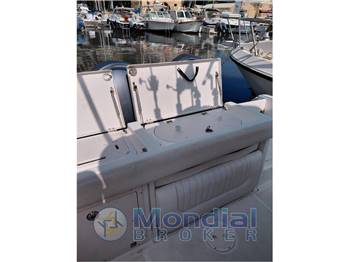 Robalo r260