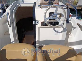 Sessa Key Largo 22 deck