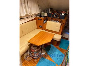 Cayman Yachts Cayman 30 fly