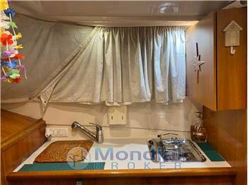 Cayman Yachts Cayman 30 fly