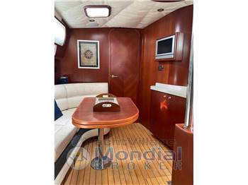 CHRIS CRAFT ROAMER 43