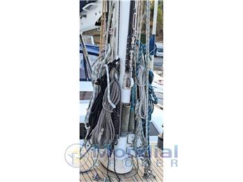 VIUDES GERMAN FRERS 82- KETCH