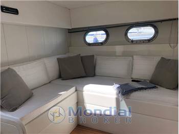 Magnum Marine 40
