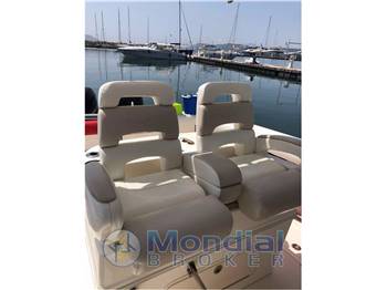 Boston Whaler 320 Outrage