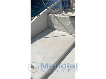 Bertram 28 Moppie